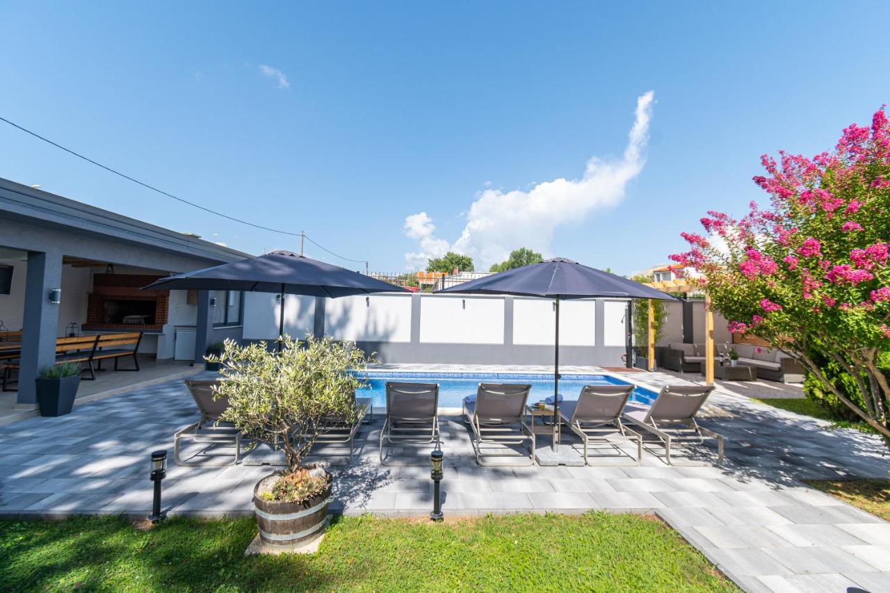 The Oasis Villa Trilj Exterior photo