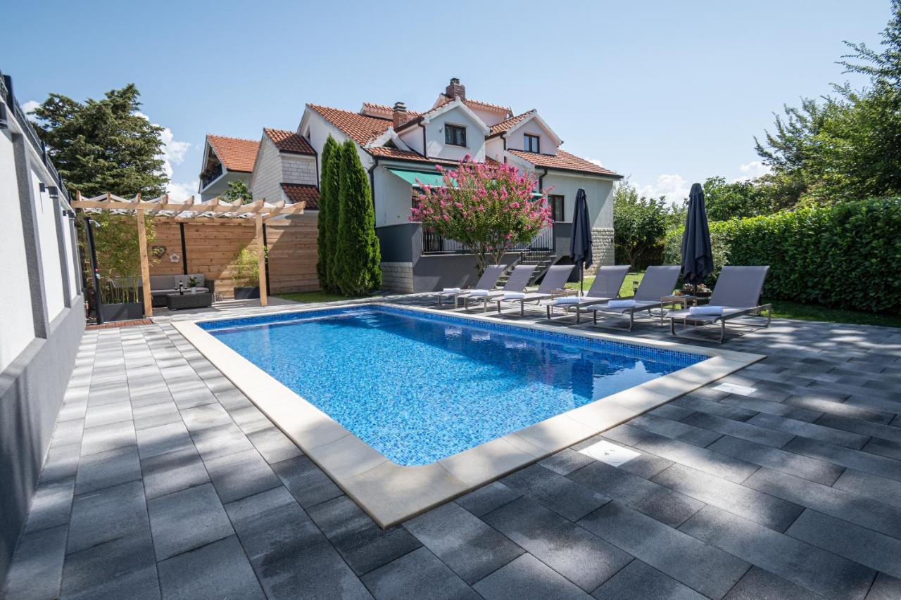 The Oasis Villa Trilj Exterior photo