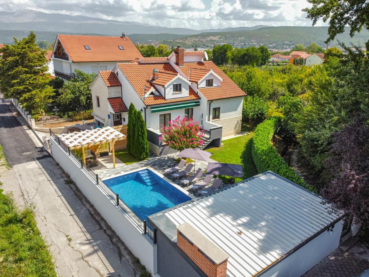The Oasis Villa Trilj Exterior photo