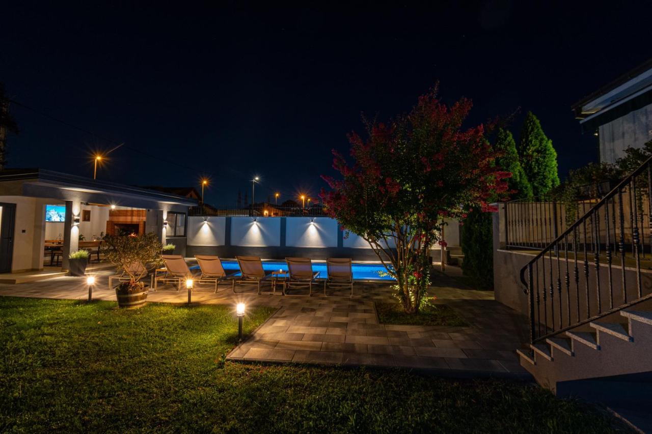 The Oasis Villa Trilj Exterior photo